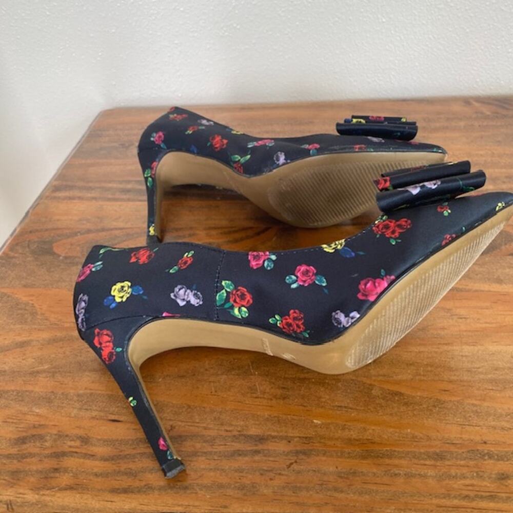 Betsey Johnson Bret Rose Print Stiletto Satin Heels Rockabilly Retro - Size 7 - Picture 8 of 9